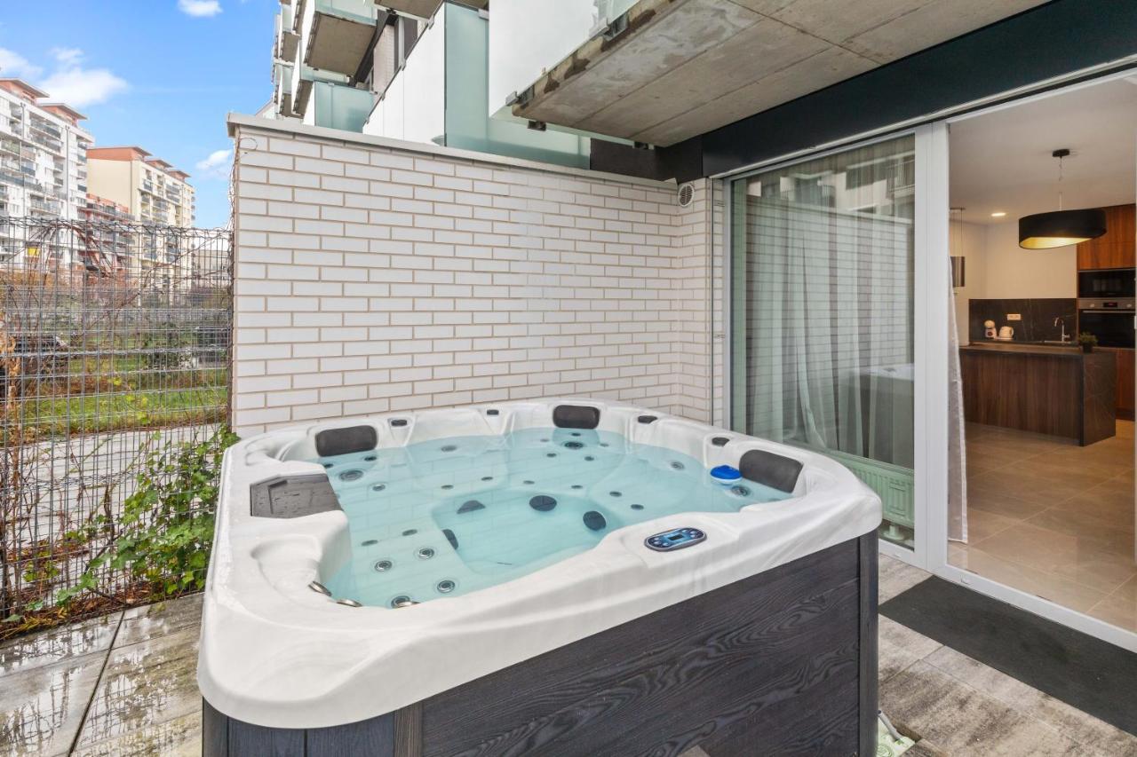Апартаменти Lam Jegeho Alej - Jacuzzi - Free Parking *